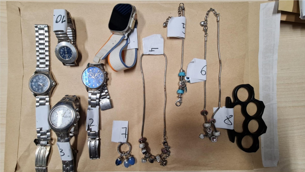 VLOM: Vlomilec, ki je povzročil 15.000 evrov škode v priporu