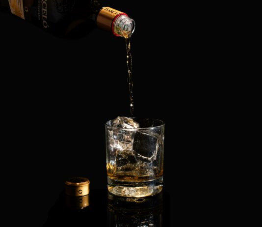 21-letnik z 0,70 mg alkohola za volanom